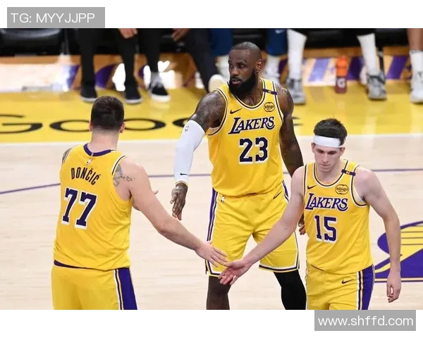 NBA球员交易最新消息：豪门阵容大洗牌